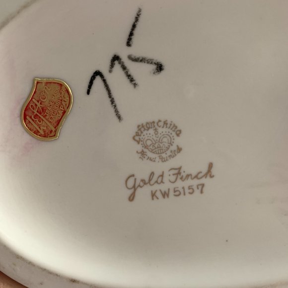 Lefton China Gold Finch Figurine #KW5157 Hand Painted Golden Finch 7" Statue - Picture 8 of 8